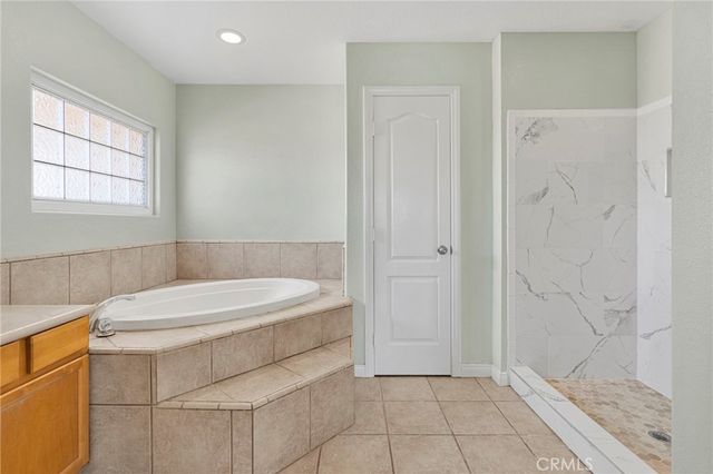 15876 Dale Evans, Apple Valley, CA 92307