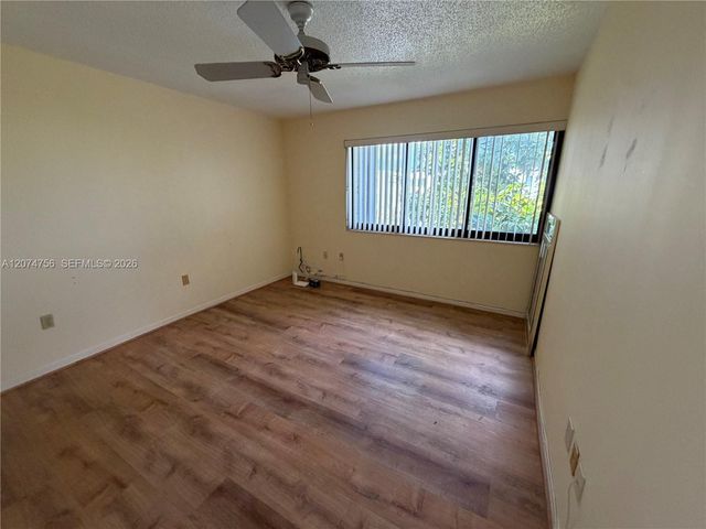 4242 Deste Court 304, Lake Worth, FL 33467