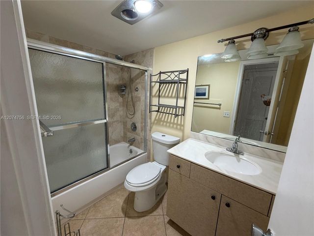 4242 Deste Court 304, Lake Worth, FL 33467