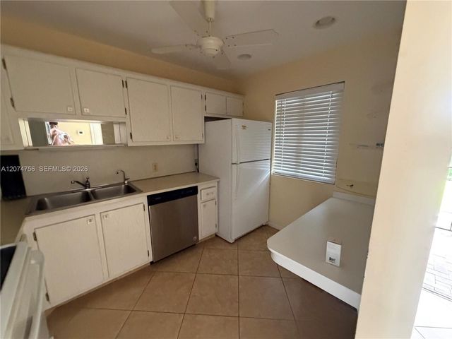 4242 Deste Court 304, Lake Worth, FL 33467