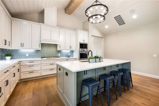 6803 SW Brilliance Terrace, Bentonville, AR 72713