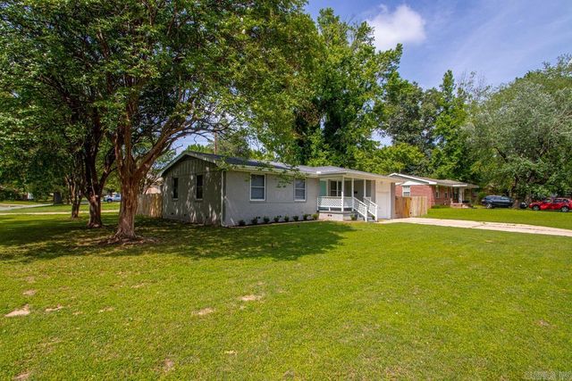 1208 Lee Street, Jacksonville, AR 72076
