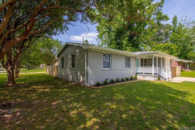 1208 Lee Street, Jacksonville, AR 72076