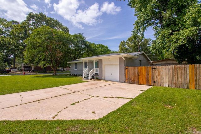 1208 Lee Street, Jacksonville, AR 72076