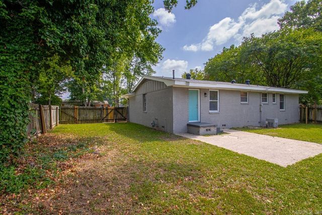 1208 Lee Street, Jacksonville, AR 72076