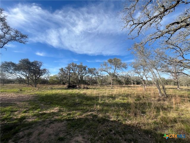 242 Private Road 1068, Hallettsville, TX 77964