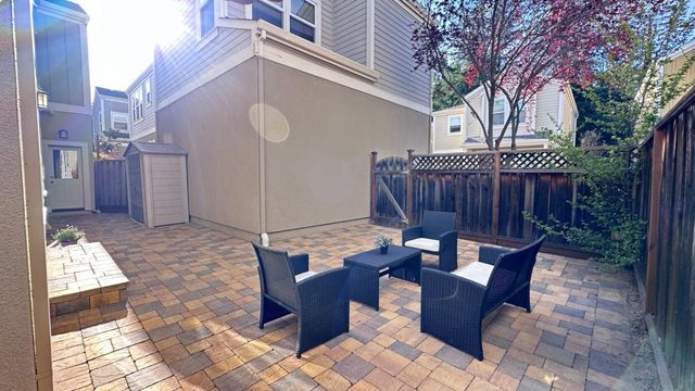 135 Creekside Village Drive, Los Gatos, CA 95032