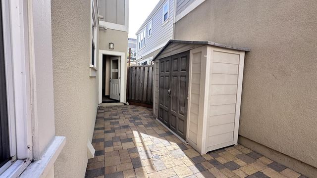 135 Creekside Village Drive, Los Gatos, CA 95032