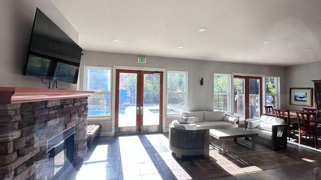 135 Creekside Village Drive, Los Gatos, CA 95032