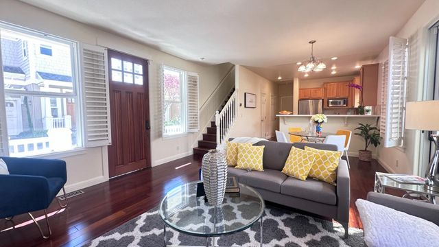 135 Creekside Village Drive, Los Gatos, CA 95032