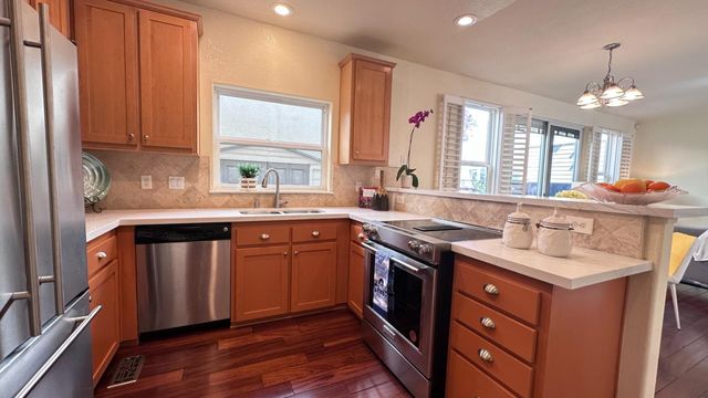 135 Creekside Village Drive, Los Gatos, CA 95032