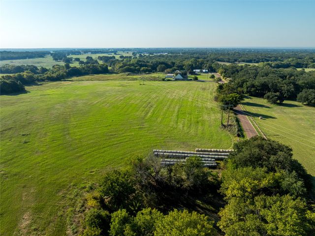 702 Old Reunion Road, Decatur, TX 76234