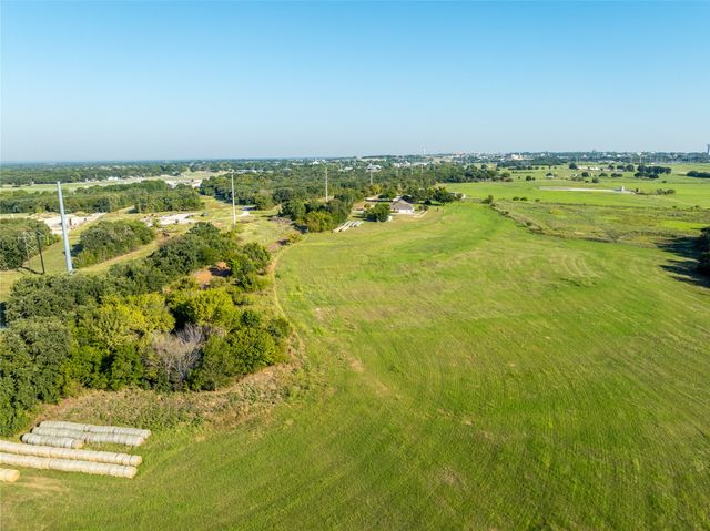 702 Old Reunion Road, Decatur, TX 76234