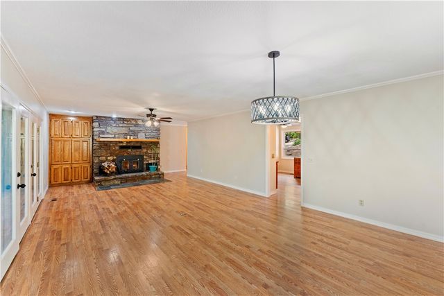 15 Blenheim Lane, Bella Vista, AR 72715