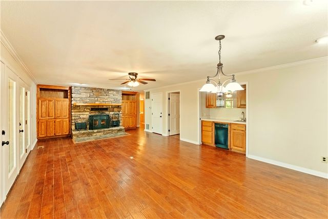 15 Blenheim Lane, Bella Vista, AR 72715