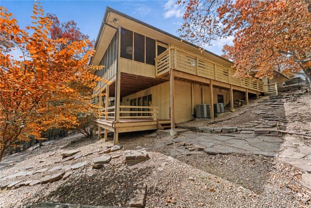 15 Blenheim Lane, Bella Vista, AR 72715