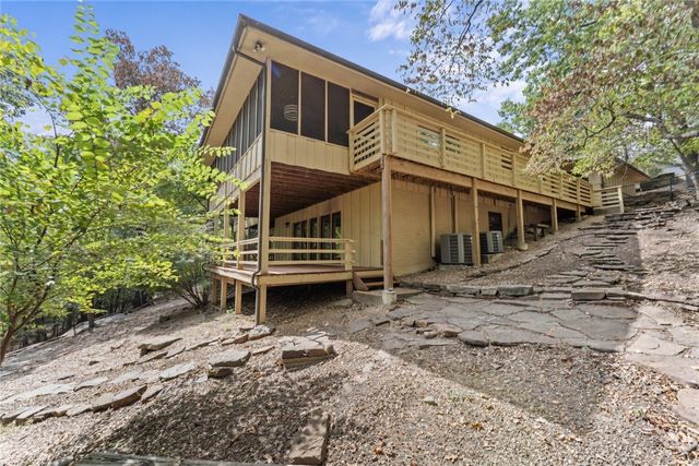 15 Blenheim Lane, Bella Vista, AR 72715
