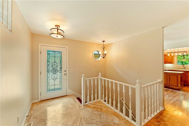 15 Blenheim Lane, Bella Vista, AR 72715