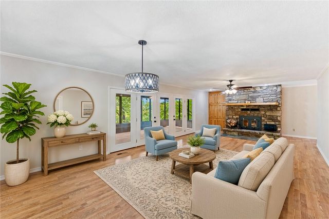 15 Blenheim Lane, Bella Vista, AR 72715