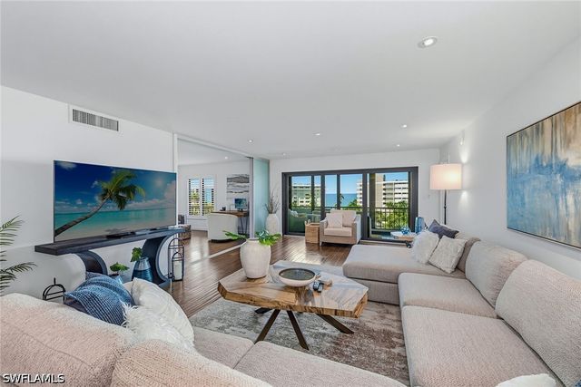 3430 Gulf Shore BLVD N 6J, Naples, FL 34103