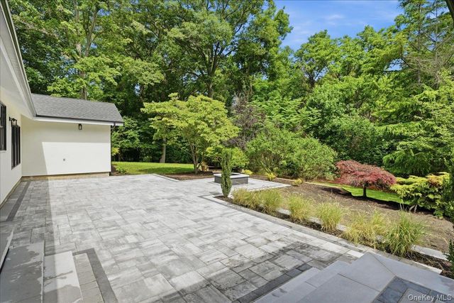4 Short Path, Nissequogue, NY 11780