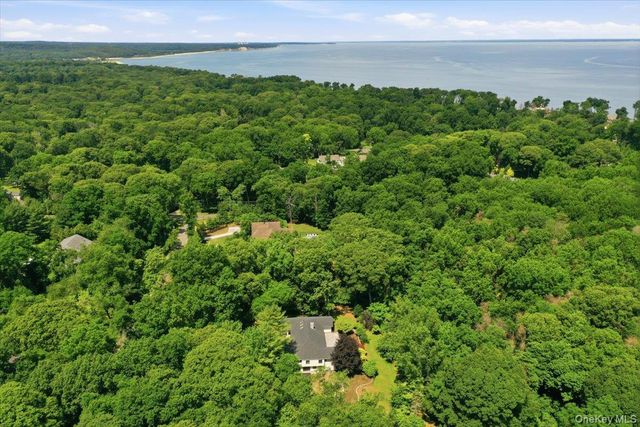 4 Short Path, Nissequogue, NY 11780