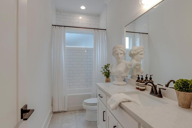 5713 Eaglemont Dr, Murfreesboro, TN 37129