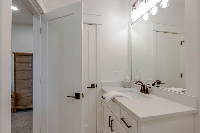 5713 Eaglemont Dr, Murfreesboro, TN 37129