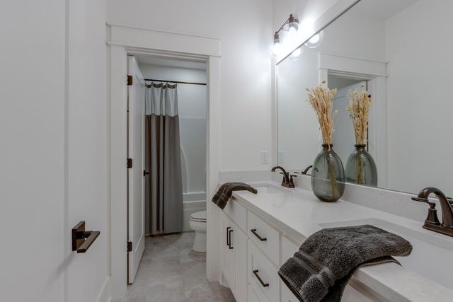 5713 Eaglemont Dr, Murfreesboro, TN 37129