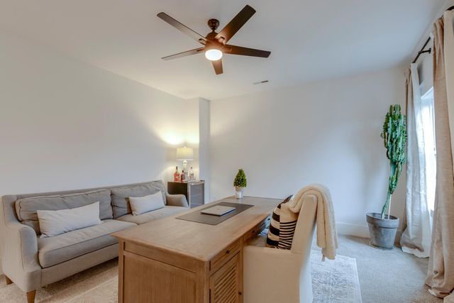 5713 Eaglemont Dr, Murfreesboro, TN 37129