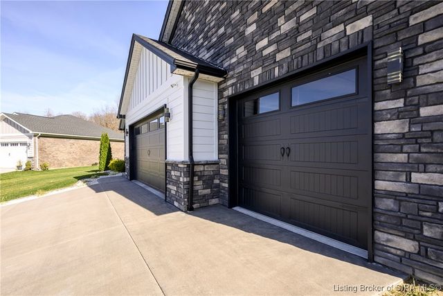 6624 Sunset Loop, Charlestown, IN 47111