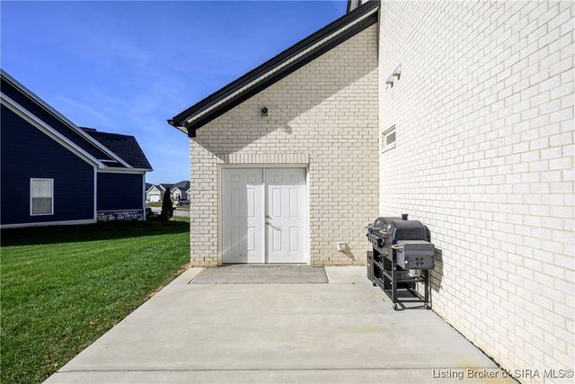 6624 Sunset Loop, Charlestown, IN 47111