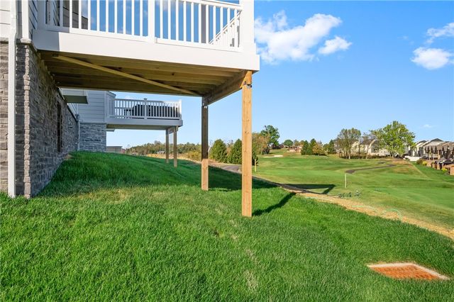 1053 Black Sands Drive, Penn Twp, PA 15644