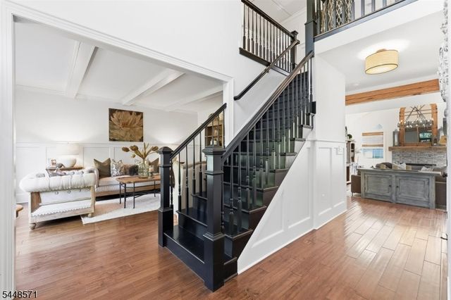 1 Pendleton Ct, Clinton Twp., NJ 08801