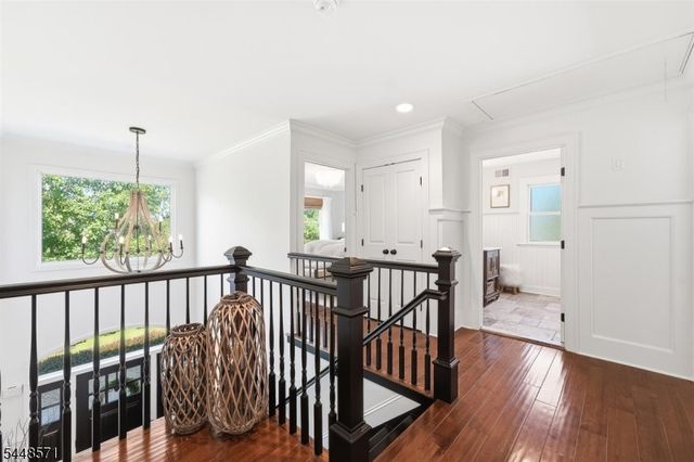 1 Pendleton Ct, Clinton Twp., NJ 08801