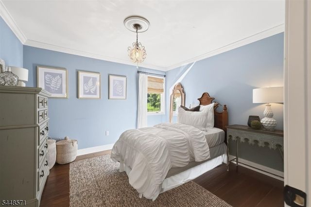 1 Pendleton Ct, Clinton Twp., NJ 08801