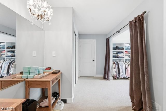 1 Pendleton Ct, Clinton Twp., NJ 08801