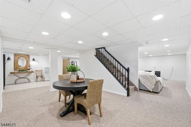 1 Pendleton Ct, Clinton Twp., NJ 08801