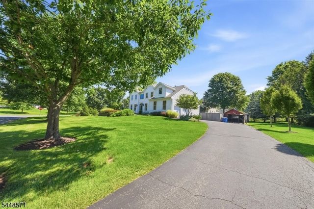 1 Pendleton Ct, Clinton Twp., NJ 08801