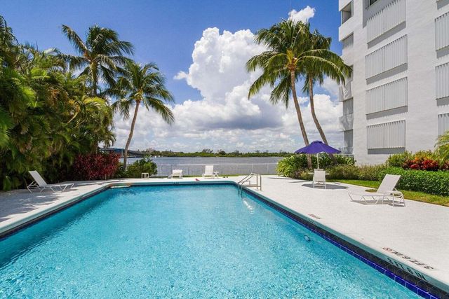 2860 S Ocean Boulevard 516, Palm Beach, FL 33480
