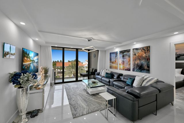 2860 S Ocean Boulevard 516, Palm Beach, FL 33480