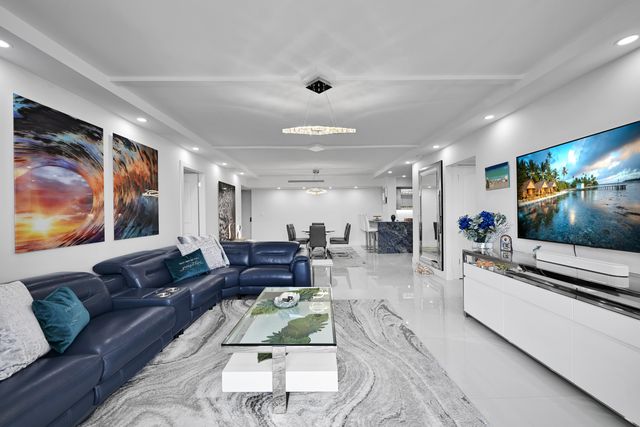 2860 S Ocean Boulevard 516, Palm Beach, FL 33480