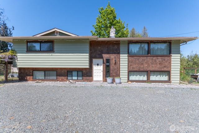 63 E Arnette Road, Port Angeles, WA 98362
