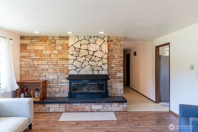 63 E Arnette Road, Port Angeles, WA 98362