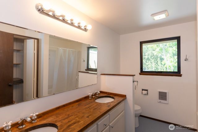63 E Arnette Road, Port Angeles, WA 98362