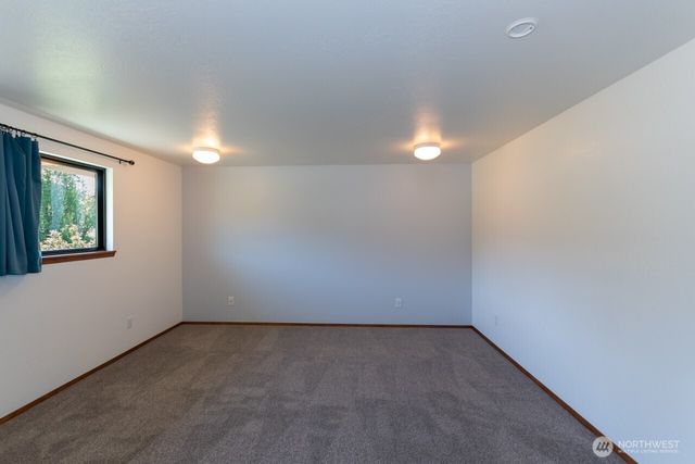 63 E Arnette Road, Port Angeles, WA 98362