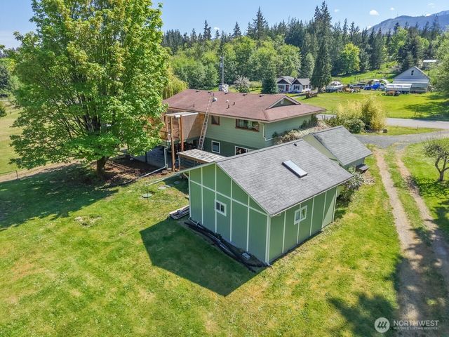 63 E Arnette Road, Port Angeles, WA 98362