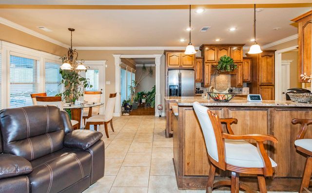 3924 Commonwealth Dr, Bryant, AR 72022