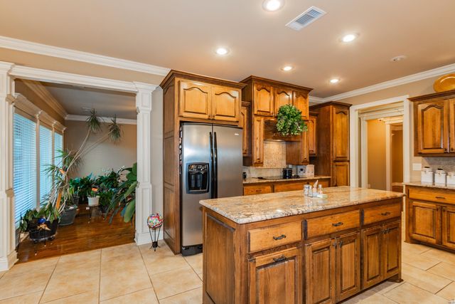 3924 Commonwealth Dr, Bryant, AR 72022
