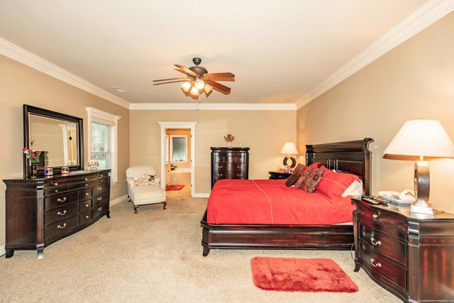 3924 Commonwealth Dr, Bryant, AR 72022